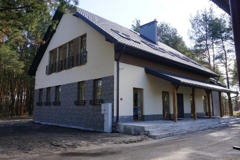 Remont i przebudowa budynku na utworzenie Dziennego Domu Senior + w Chechle